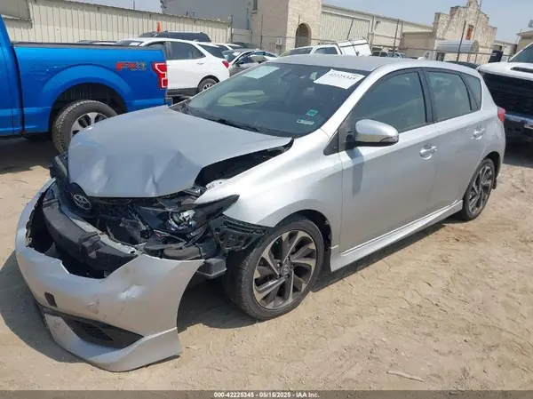 JTNKARJEXJJ562399 2018 TOYOTA COROLLA - Image 2