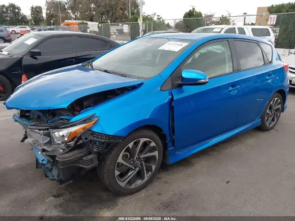 JTNKARJEXJJ572768 2018 TOYOTA COROLLA - Image 2