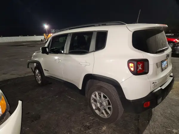 K62201 2019 JEEP RENEGADE - Image 2