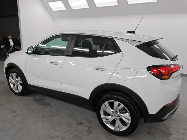 KL4AMBS29RB093227 2024 BUICK ENCORE - Image 2