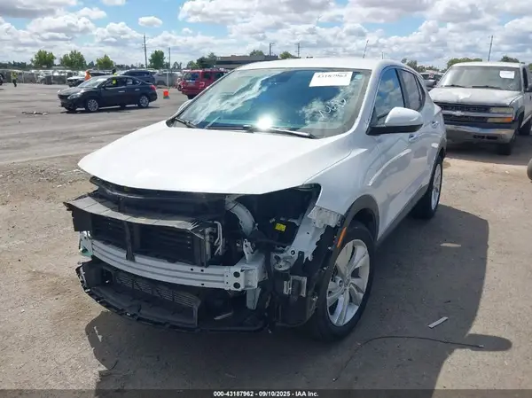 KL4AMBS29RB172381 2024 BUICK ENCORE GX - Image 2