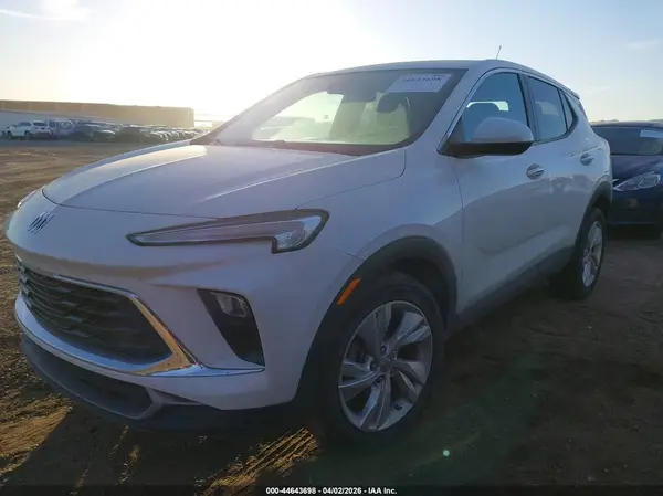 KL4AMBS29RB174230 2024 BUICK ENCORE GX - Image 2