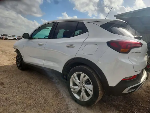 KL4AMBSL5SB185515 2025 BUICK ENCORE - Image 2