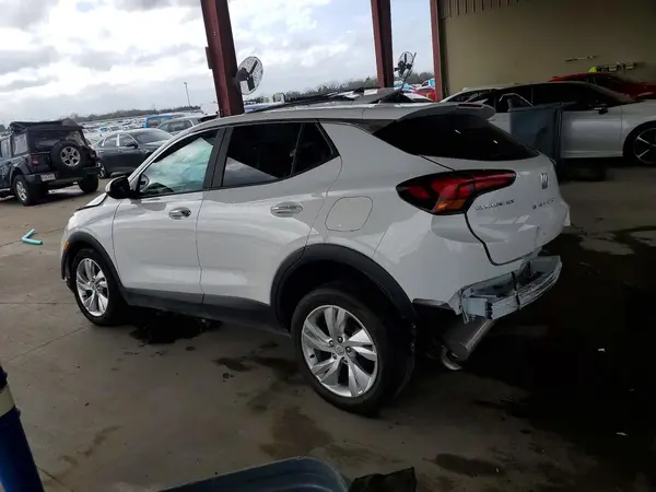 KL4AMBSL5SB217640 2025 BUICK ENCORE - Image 2