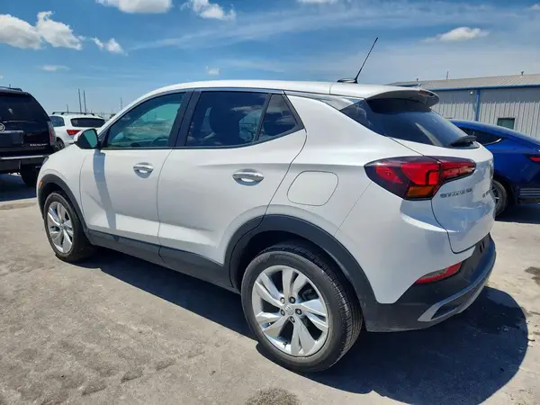 KL4AMBSL8RB213527 2024 BUICK ENCORE - Image 2