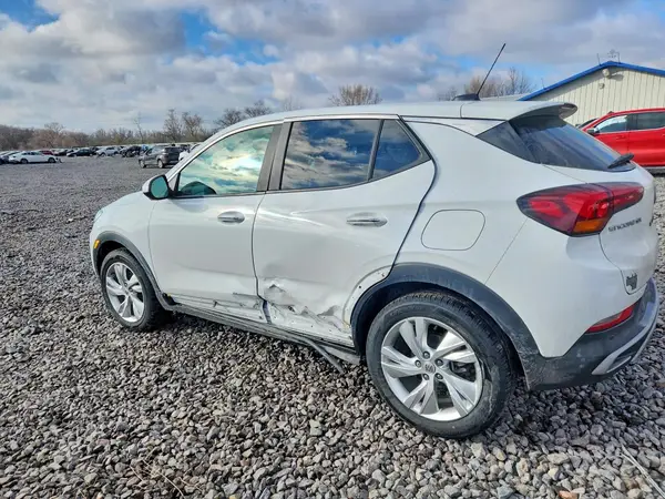 KL4AMBSL8SB093542 2025 BUICK ENCORE - Image 2