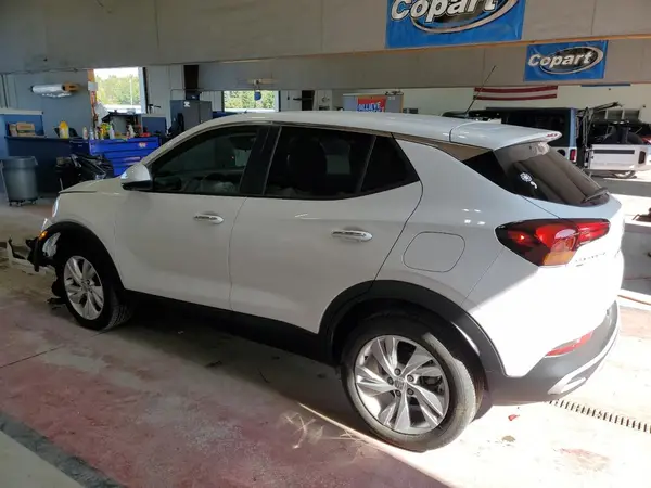 KL4AMCSL6RB040922 2024 BUICK ENCORE GX - Image 2