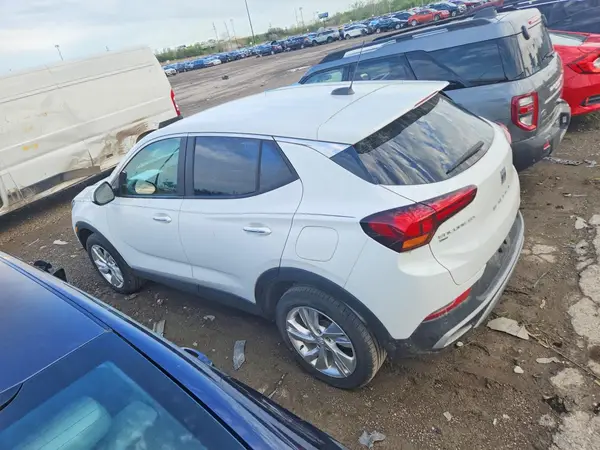 KL4AMCSLXSB026592 2025 BUICK ENCORE - Image 2