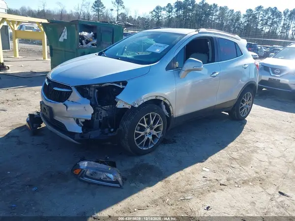 KL4CJ1SB0JB656214 2018 BUICK ENCORE - Image 2