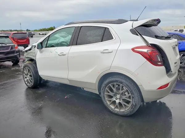 KL4CJ1SB0JB707971 2018 BUICK ENCORE - Image 2