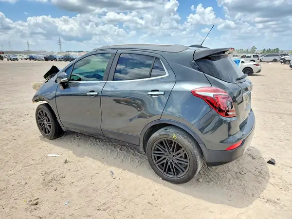KL4CJ1SB1JB573567 2018 BUICK ENCORE - Image 2