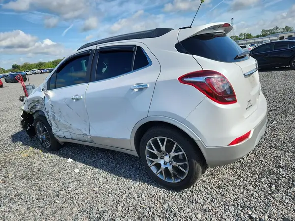 KL4CJ1SB1JB633525 2018 BUICK ENCORE - Image 2