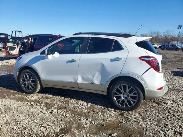 KL4CJ1SB3JB556978 2018 BUICK ENCORE - Image 2