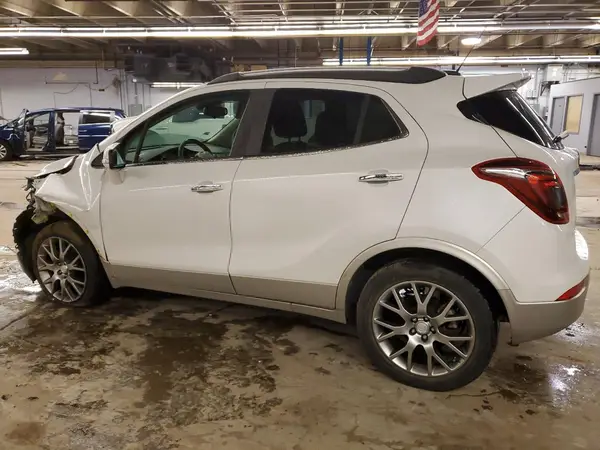 KL4CJ1SB4JB593294 2018 BUICK ENCORE - Image 2