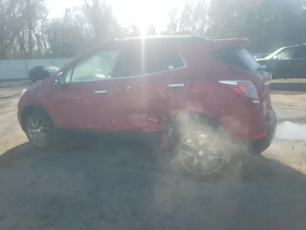 KL4CJ1SB5JB722563 2018 BUICK ENCORE - Image 2