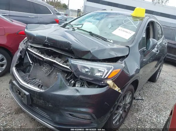 KL4CJ1SB6JB675835 2018 BUICK ENCORE - Image 2