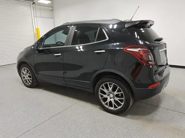 KL4CJ1SB8JB526617 2018 BUICK ENCORE - Image 2