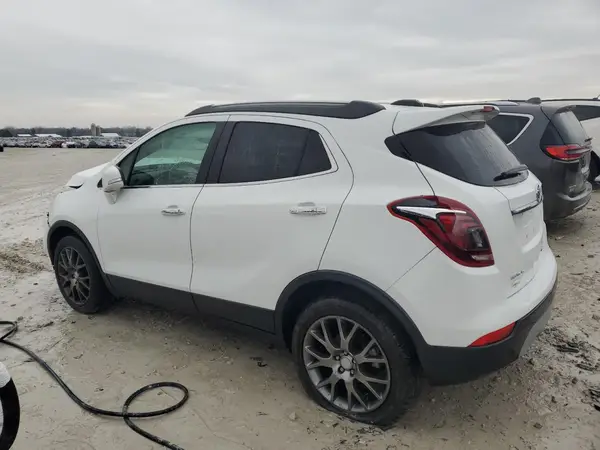 KL4CJ1SB8JB552389 2018 BUICK ENCORE - Image 2