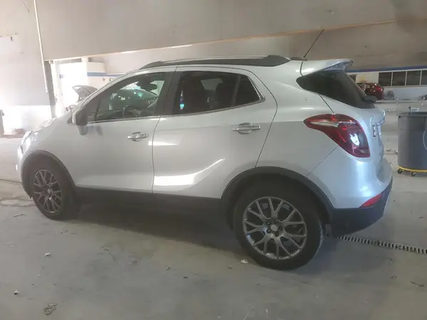KL4CJ1SB8LB006288 2020 BUICK ENCORE - Image 2