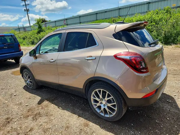 KL4CJ1SB9JB578094 2018 BUICK ENCORE - Image 2