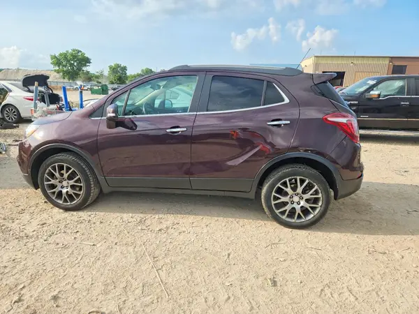 KL4CJ2SB1JB507929 2018 BUICK ENCORE - Image 2