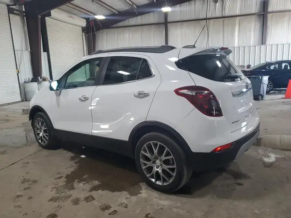 KL4CJ2SB3JB647688 2018 BUICK ENCORE - Image 2