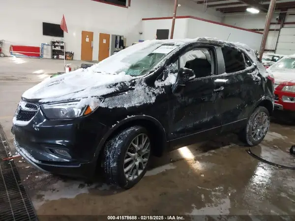 KL4CJ2SB4JB558468 2018 BUICK ENCORE - Image 2