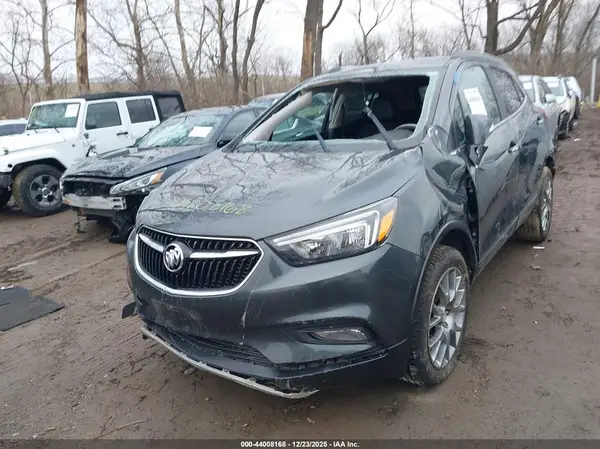 KL4CJ2SB4JB563895 2018 BUICK ENCORE - Image 2