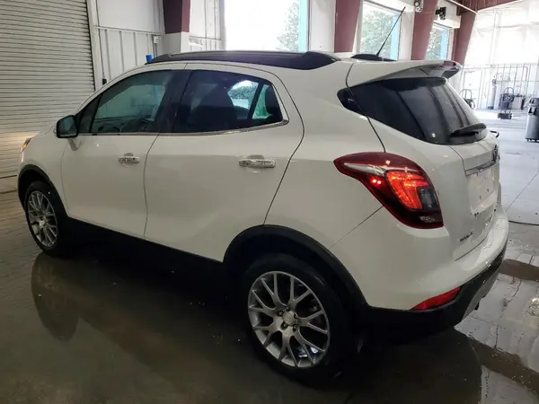 KL4CJ2SB8JB651901 2018 BUICK ENCORE - Image 2