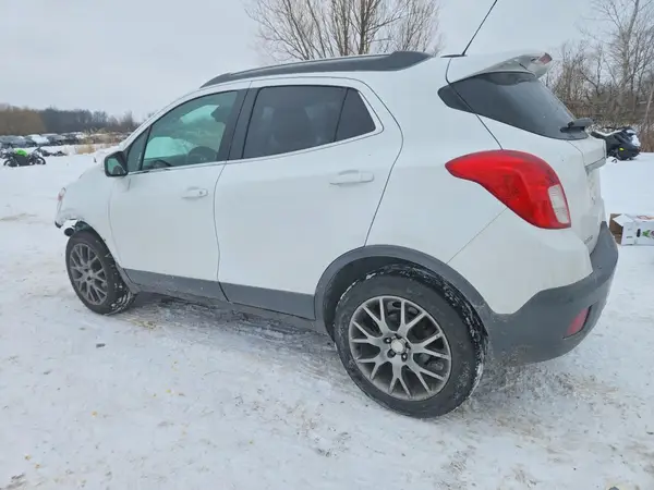 KL4CJ2SM0GB581823 2016 BUICK ENCORE - Image 2