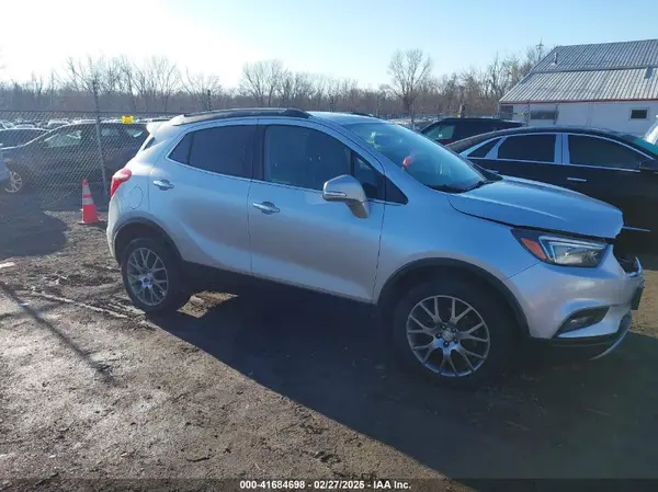 KL4CJ2SM1JB594958 2018 BUICK ENCORE - Image 1