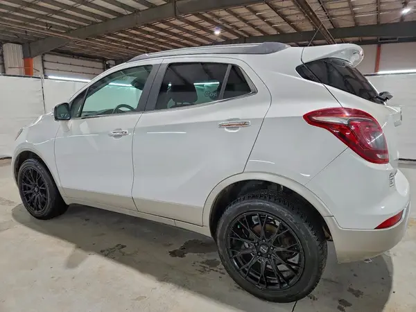 KL4CJ2SM8HB060902 2017 BUICK ENCORE - Image 2