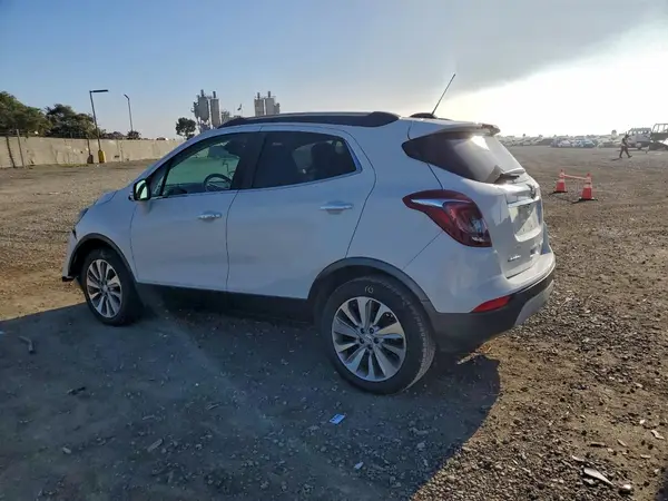 KL4CJASB0JB575696 2018 BUICK ENCORE - Image 2