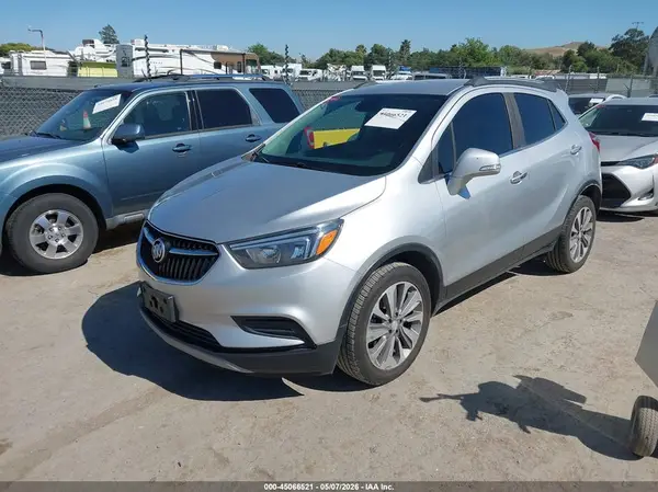 KL4CJASB0JB618174 2018 BUICK ENCORE - Image 2