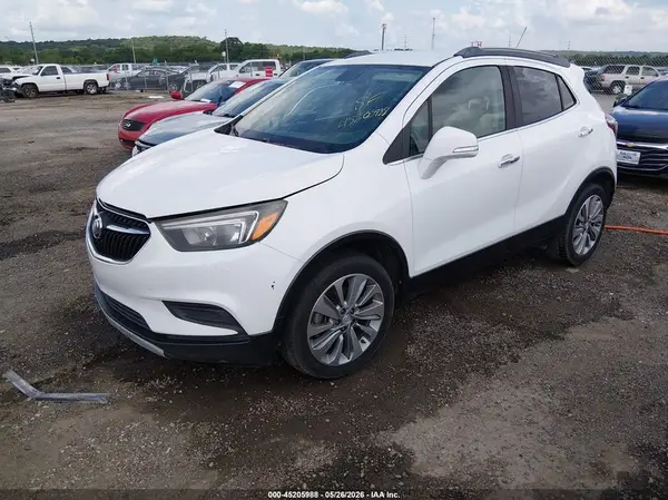 KL4CJASB0JB629272 2018 BUICK ENCORE - Image 2
