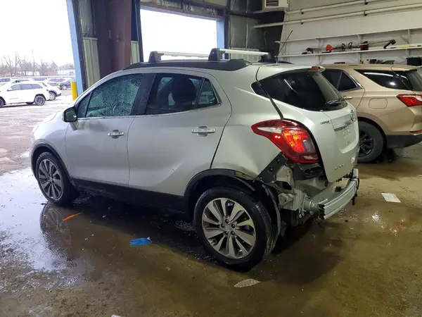 KL4CJASB0JB663499 2018 BUICK ENCORE - Image 2