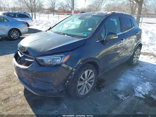 KL4CJASB0JB693960 2018 BUICK ENCORE - Image 2