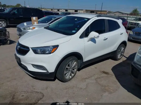 KL4CJASB0JB697586 2018 BUICK ENCORE - Image 2