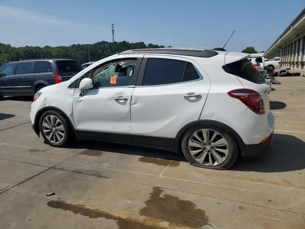 KL4CJASB0JB718419 2018 BUICK ENCORE - Image 2