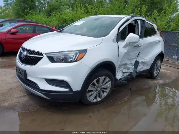 KL4CJASB1HB170103 2017 BUICK ENCORE - Image 2