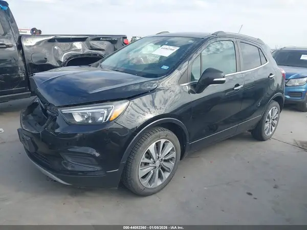 KL4CJASB1JB630804 2018 BUICK ENCORE - Image 2