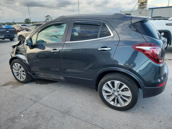 KL4CJASB1JB677640 2018 BUICK ENCORE - Image 2