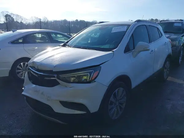 KL4CJASB1JB688833 2018 BUICK ENCORE - Image 2