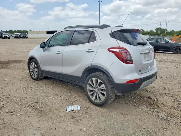 KL4CJASB1JB694972 2018 BUICK ENCORE - Image 2