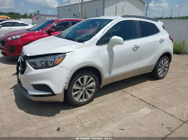 KL4CJASB1LB003894 2020 BUICK ENCORE - Image 2