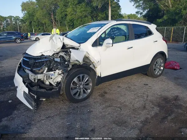 KL4CJASB2HB220796 2017 BUICK ENCORE - Image 2