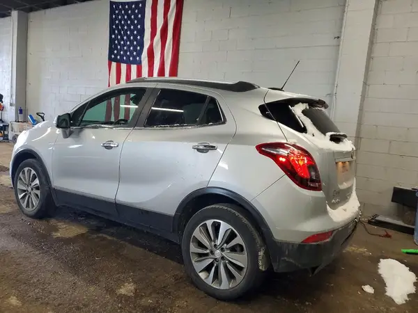 KL4CJASB2JB520182 2018 BUICK ENCORE - Image 2