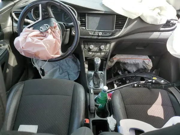 KL4CJASB2JB571827 2018 BUICK ENCORE - Image 8