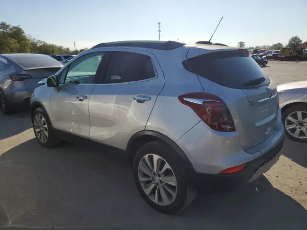 KL4CJASB2JB577529 2018 BUICK ENCORE - Image 2