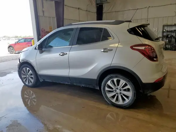 KL4CJASB2JB621402 2018 BUICK ENCORE - Image 2